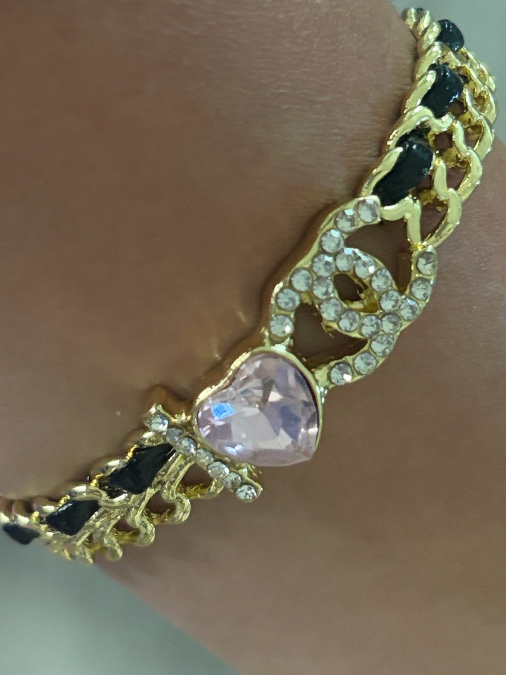 ✨ I 💖 CC cuff 💅
